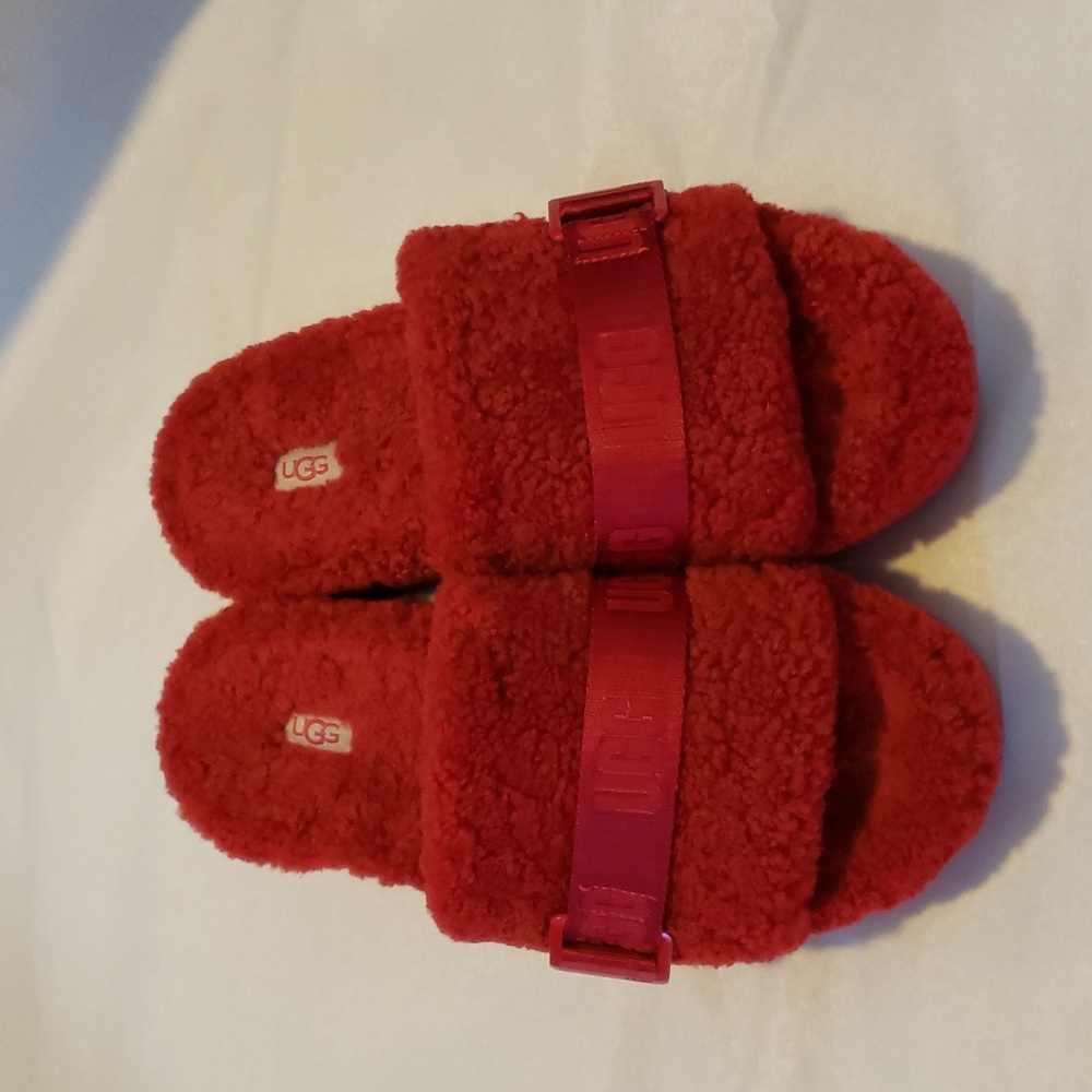 UGG Fluffita red real shearling sandals slippers - Picture 2 of 9